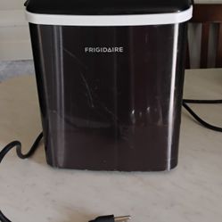 Counter Top Ice Maker