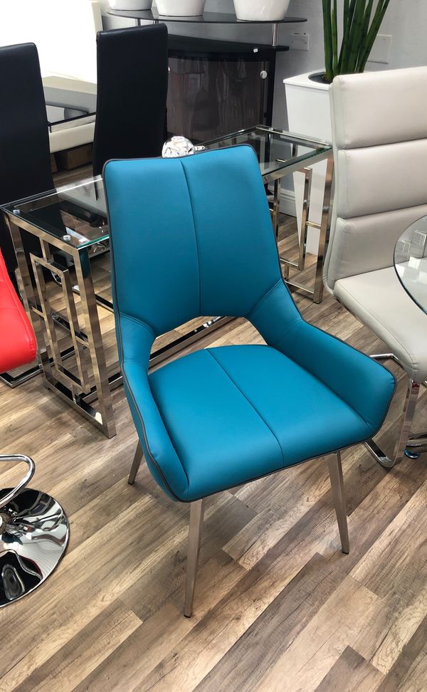 aqua swivel chair for Sale in Miami, FL - OfferUp