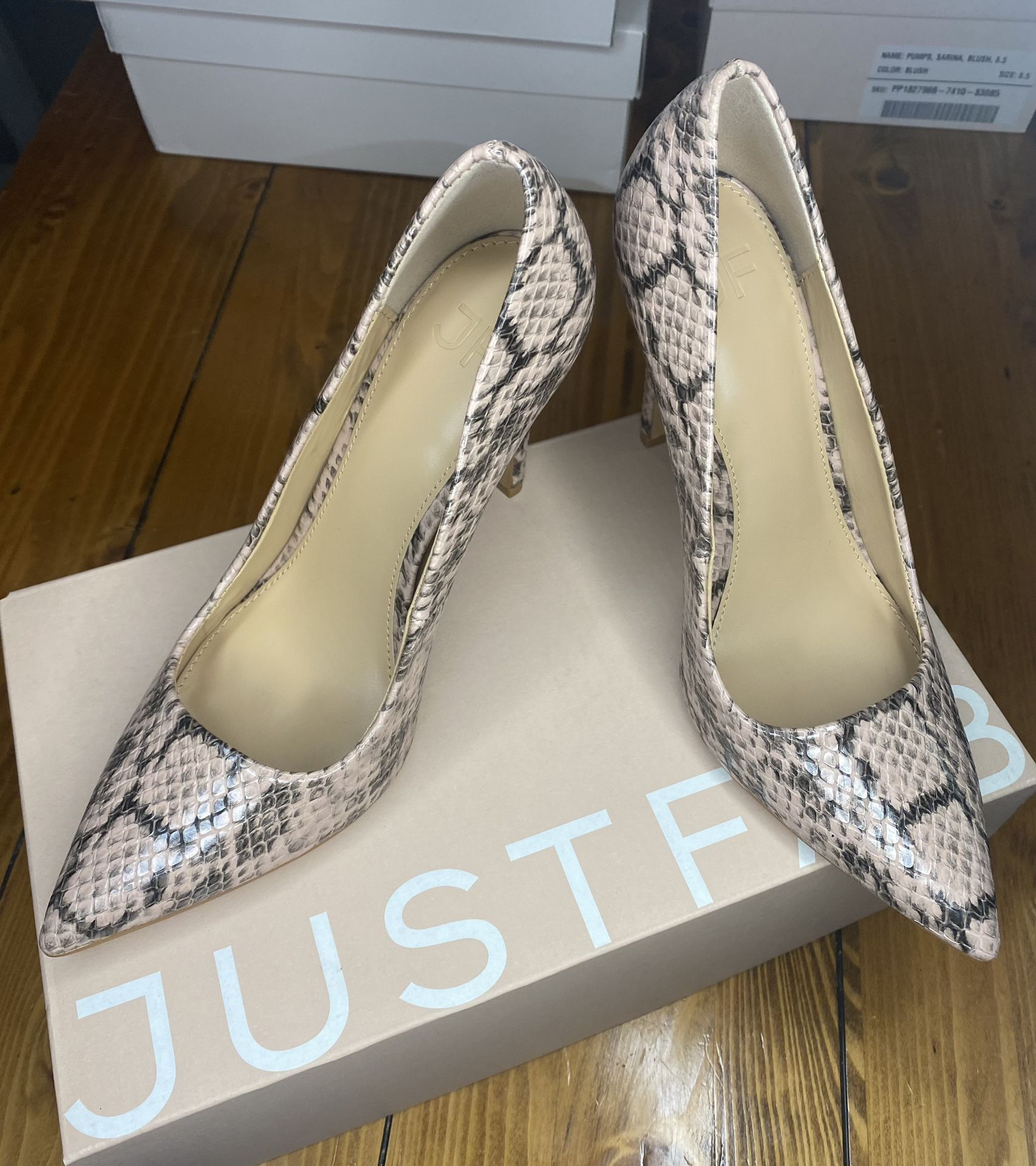 Brand New JustFab Sold Out Pumps 7.5