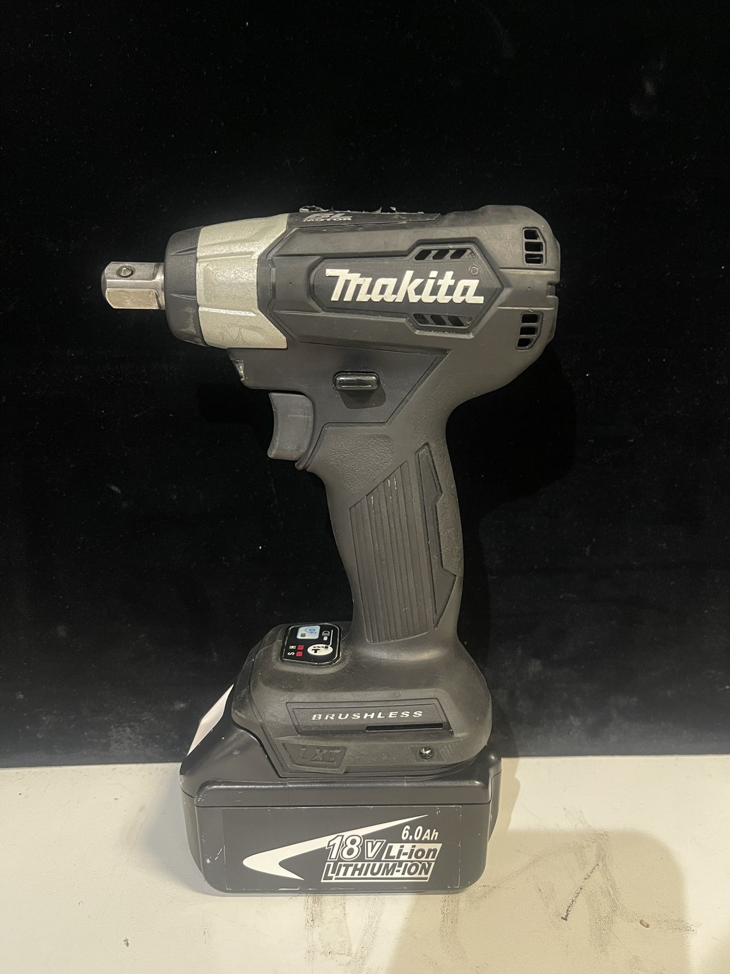 Makita XWT13 18V 1/2” Sq. Drive Sub-Compact Impact Wrench W/ Generic 6Ah Battery (No Charger)