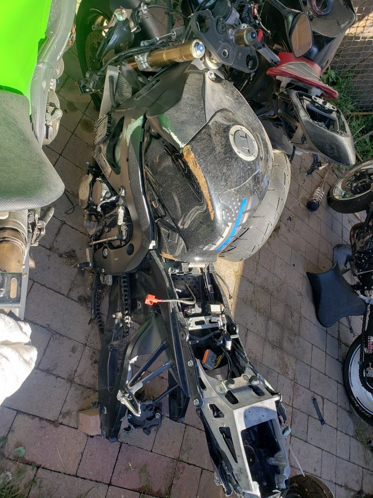 2006 gsxr 600 parts only