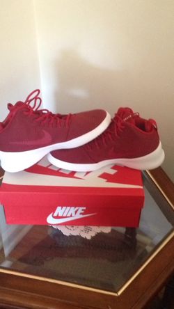 Nike shoes sizes9 new new