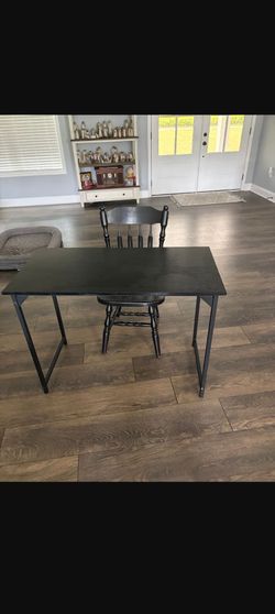 Desk & chair