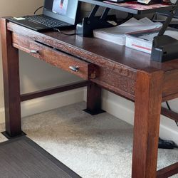Desk/table
