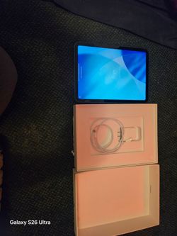 Apple iPad 11-inch: A16 chip, 11-inch Model, Liquid Retina Display, 128GB, Wi-Fi
