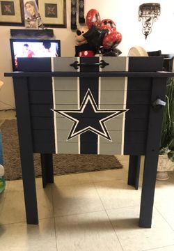 Dallas Cowboys wood cooler for Sale in Arlington, TX - OfferUp