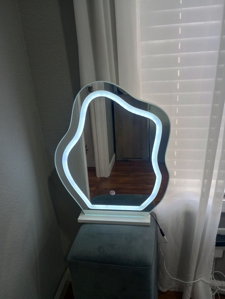 Lighted Vanity Mirror