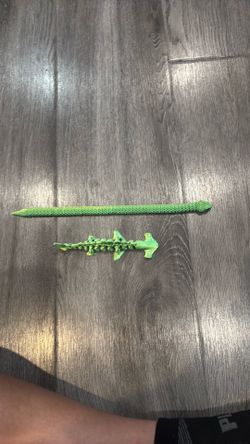 3D printed dragon and hammer head shark