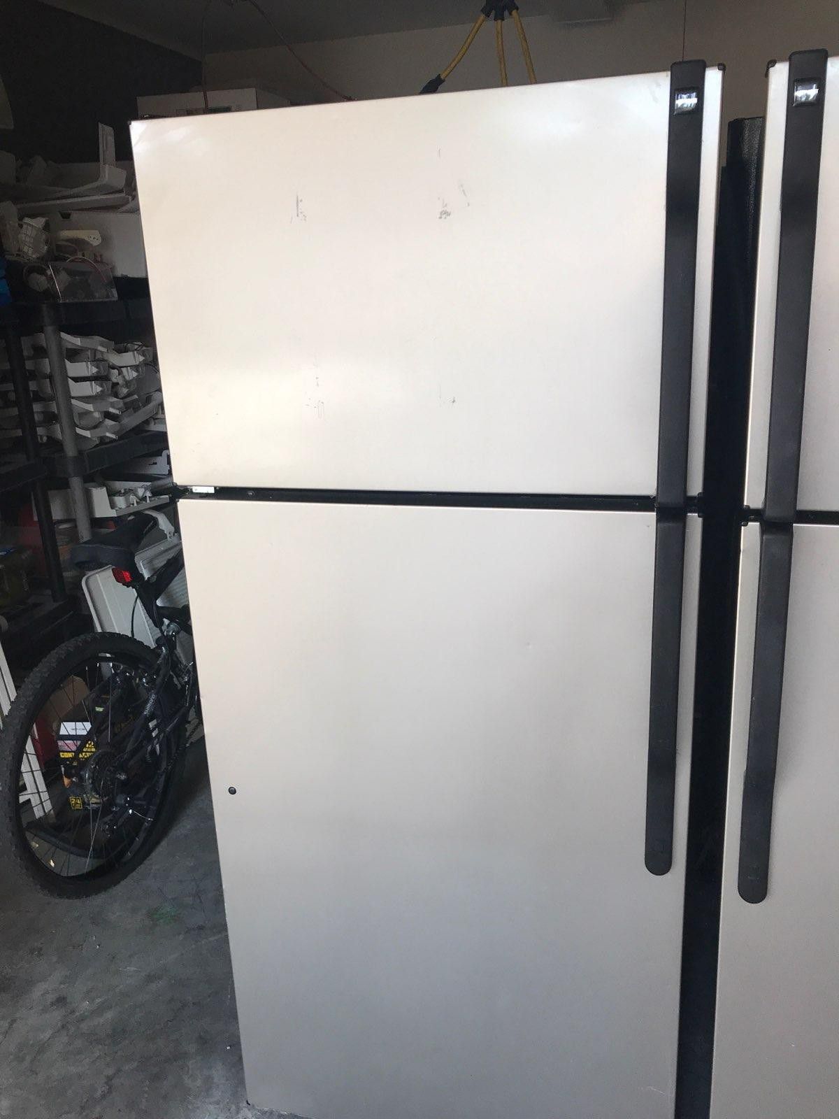 $250 GE stainless 18 cubic fridge includes delivering the San Fernando Valley warranty and installation