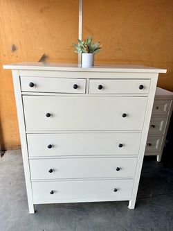 White gloss Hemnes ikea dresser