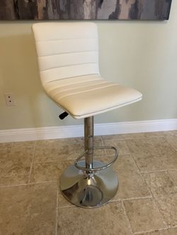 New White Bar Stools - Assembled - 85$ Each - Modern Design with Faux Leather - Adjustable Swivel Barstool Chair Thumbnail