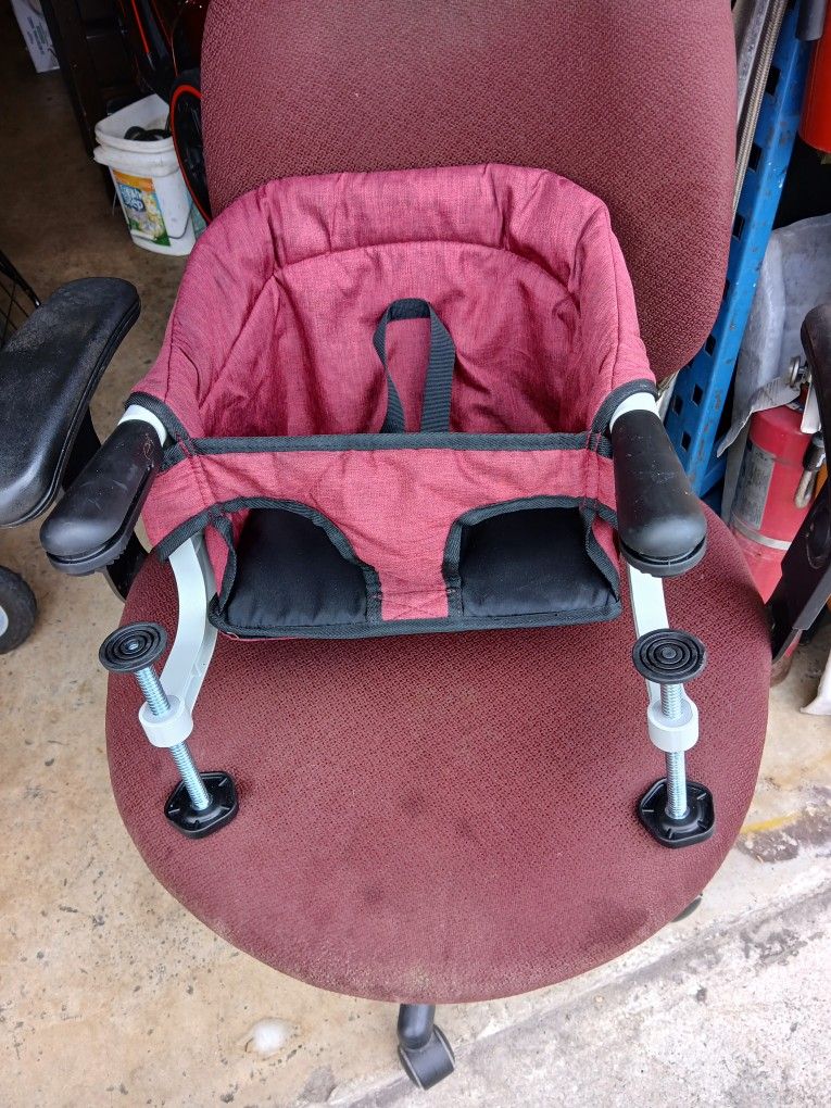 CHILDS  CLAMP-ON SEAT