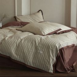 Unopened Duvet EMERY JACQUARD BEDDING SET / BROWN