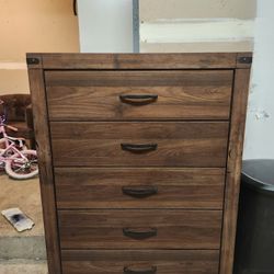 Living Spaces Dark Wood 5 Drawer Dresser