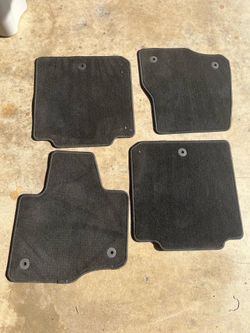 2020 Ford Expedition XLT Floor Mats - Like New