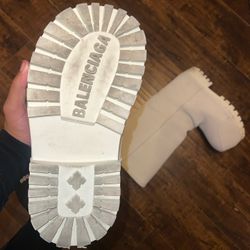 Balenciaga Alaska Ski ugg style snow boots  