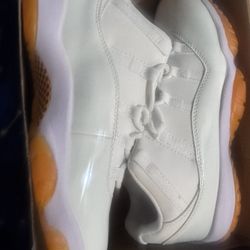 Jordan 11 Low Citrus Men’s Sz 12