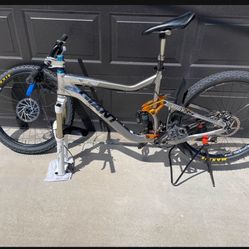 Giant Reign X0 -  Mountain Bike 