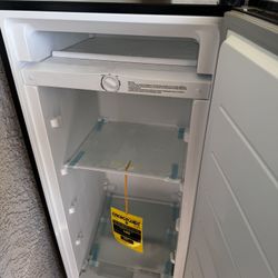 Stand Up Freezer 7.1 Cu. Ft.  $140 OBO 