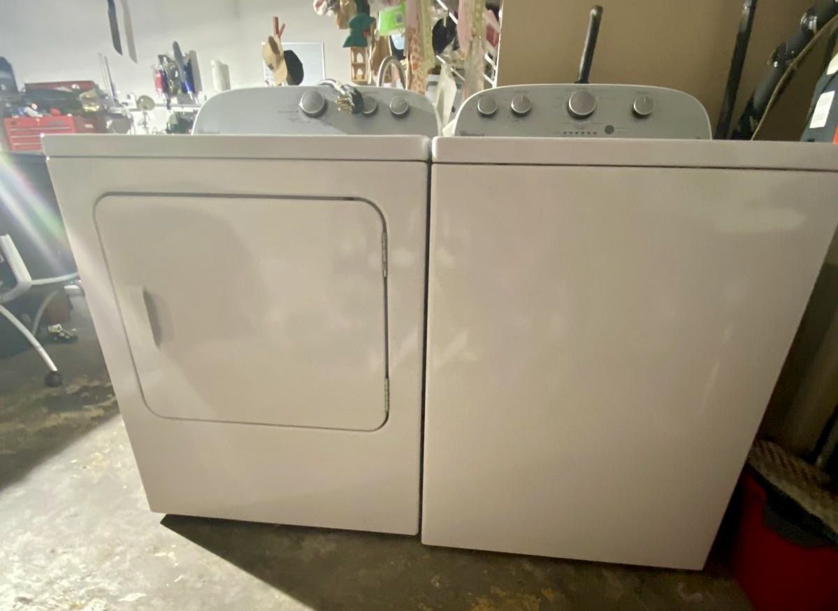 Whirlpool washer and dryer set