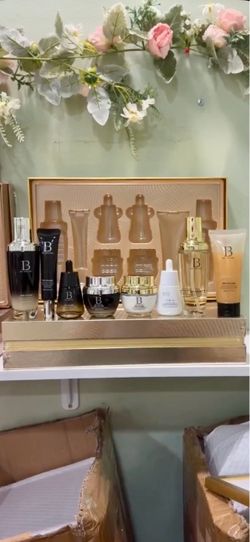 Korean 8-Piece Luxury Skincare Set – Morning & Evening Routine – Brand New