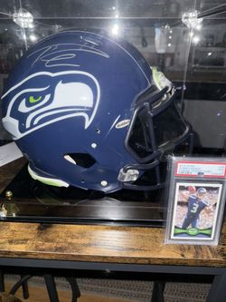Russel Wilson Signed Seahawks Helmet With Graded Rookie Card