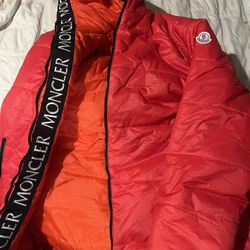 Moncler Puffer Jacket Fits X Large