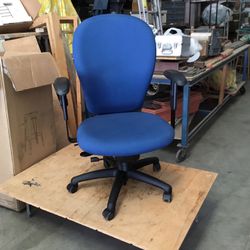 OFFICE DESK CHAIRS        $100.00 EACH         6  - AVAILABLE