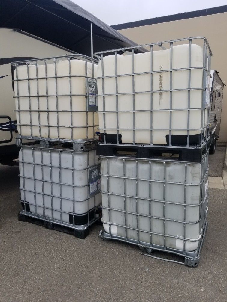 Water storage Containers. Water Tanks