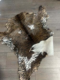 Small Calfhide Animal Rugs Tiger Print Calf Hides Skins Rugs For Daily Use
