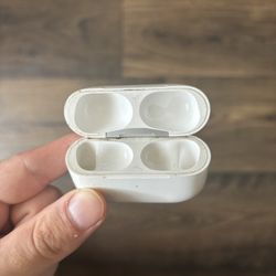 1st Gen Airpod Pro (CASE ONLY)