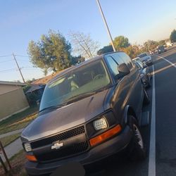Chevy Xpress Van 