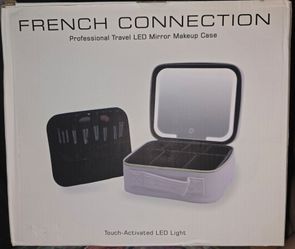 Light up travel make up case