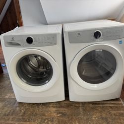 Electrolux Washer & Dryer Set – Excellent Condition