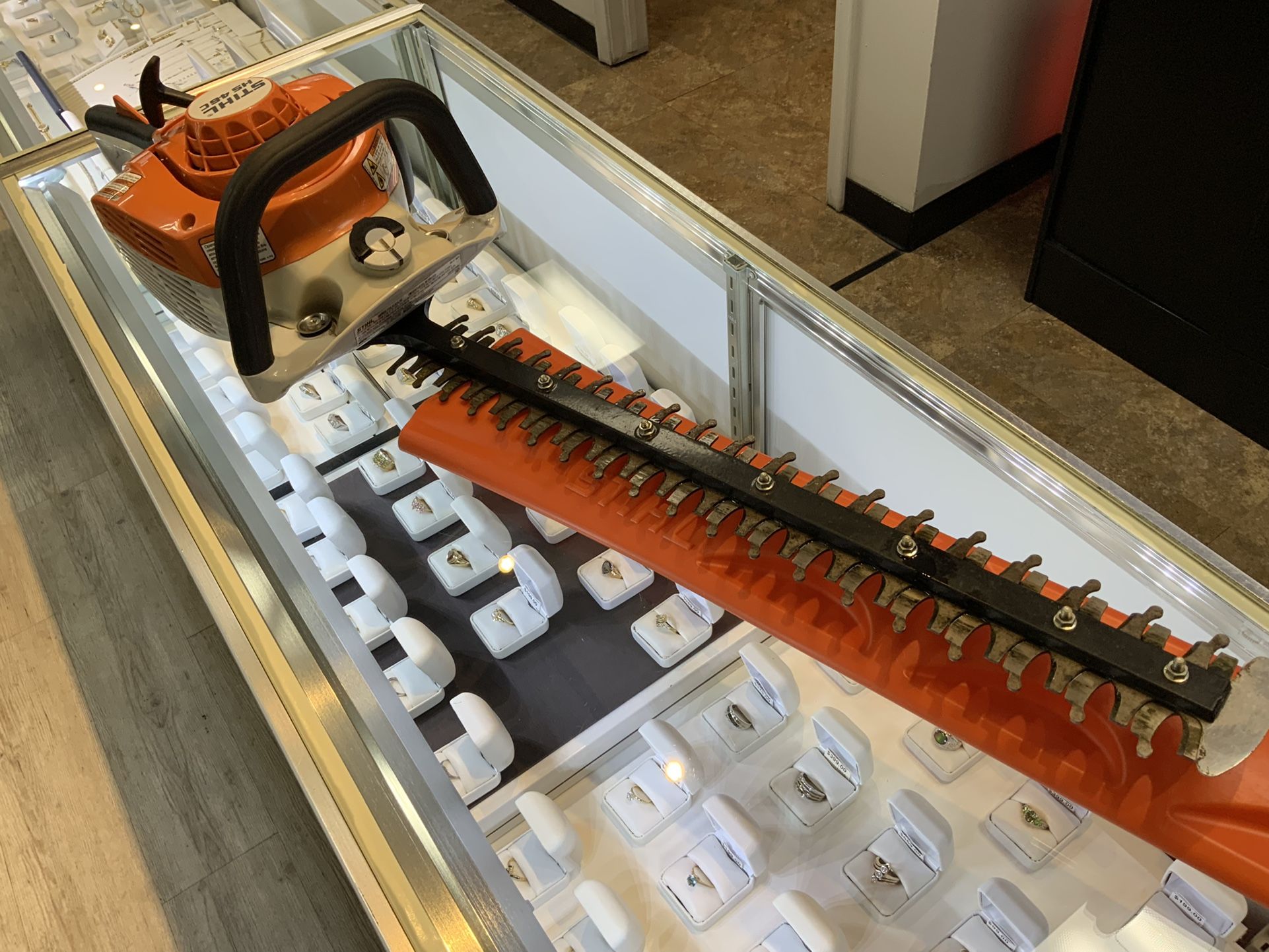 STIHL HS46C Gas Powered Hedge Trimmer for Sale in Eastlake, OH OfferUp