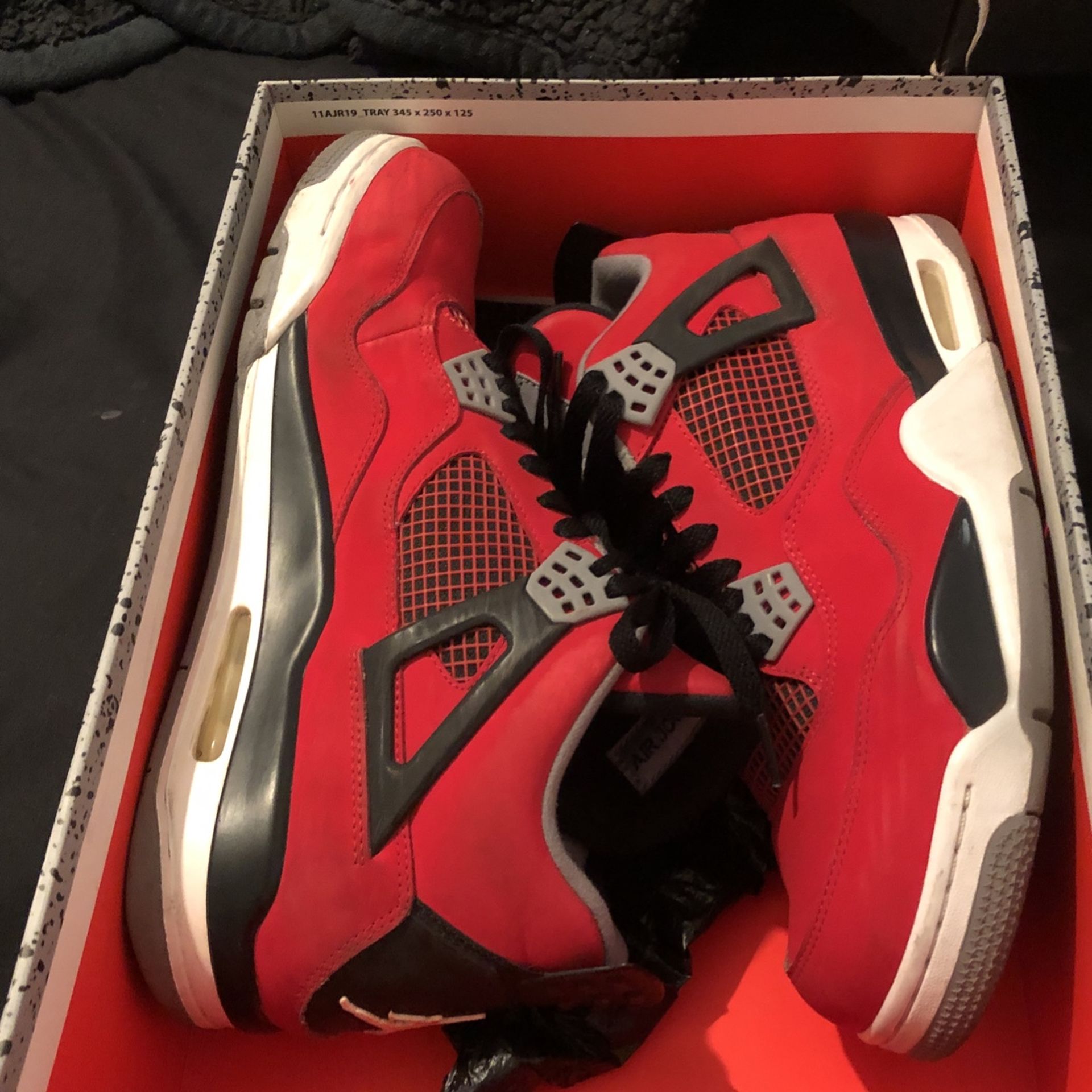 jordan retro 4 toro 