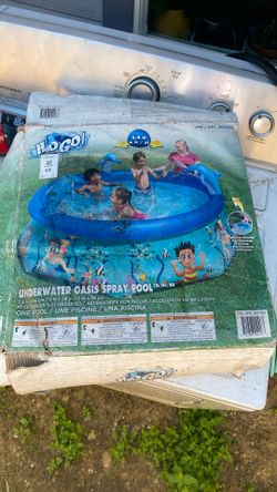 H20 GO Kids inflatable Oasis Spray Pool