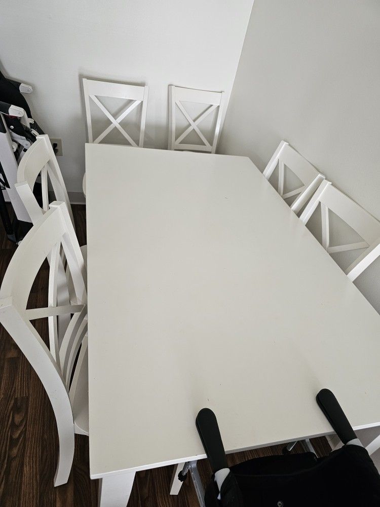 6 Seat Dining Table $325