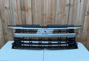OEM 2022–2026 Chevy Silverado Front Grille