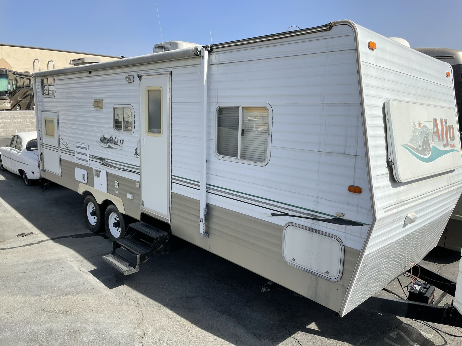 2007 Skyline Aljo 29Ft 1 Slide Sleeps 8 travel Trailer