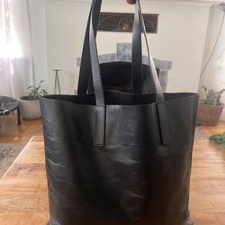 Everlane Women's Black Tote Leather Bag