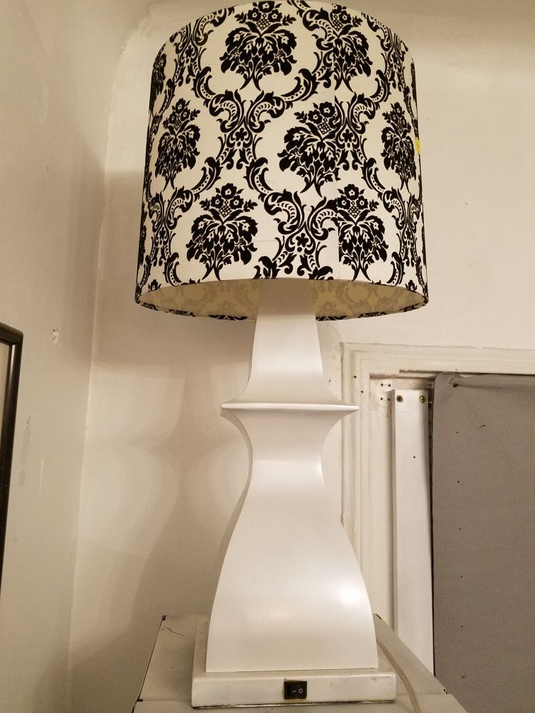 Vintage pearl white metal lamp with shade