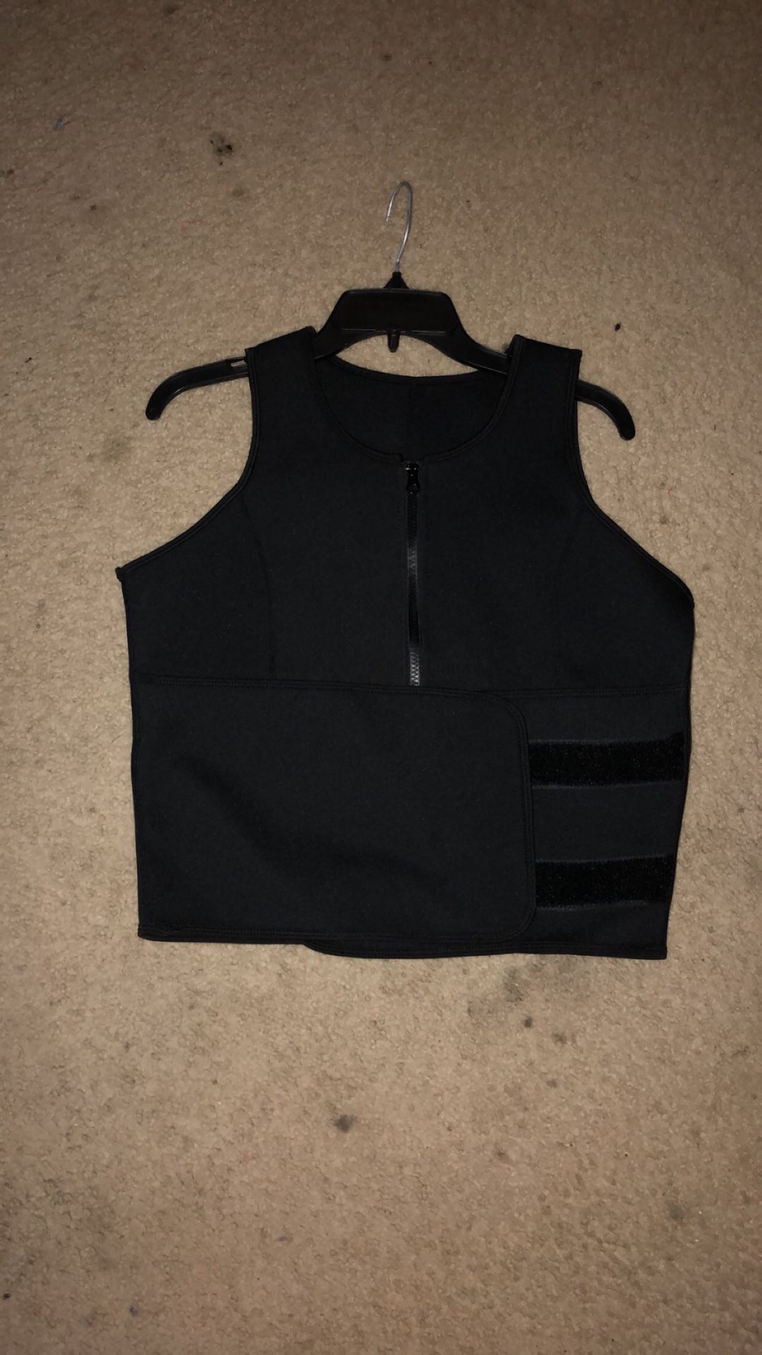 Sweat Vest ! BRAND NEW !! NEVER USED !! Size Large !