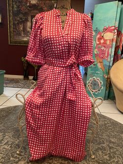 Such A Beautiful Dress Size 10 Or Fits Size Lg. ❤️🌸❤️