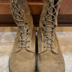 Military Surplus Belleville GoreTex Combat Boots, Size 9 W, Excellent 