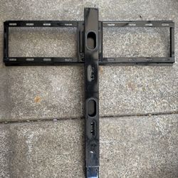 Heavy-Duty TV Wall Mount Bracket – Holds up to 135 lbs