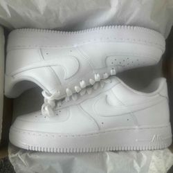 BRAND NEW NIKE AIR FORCE 1