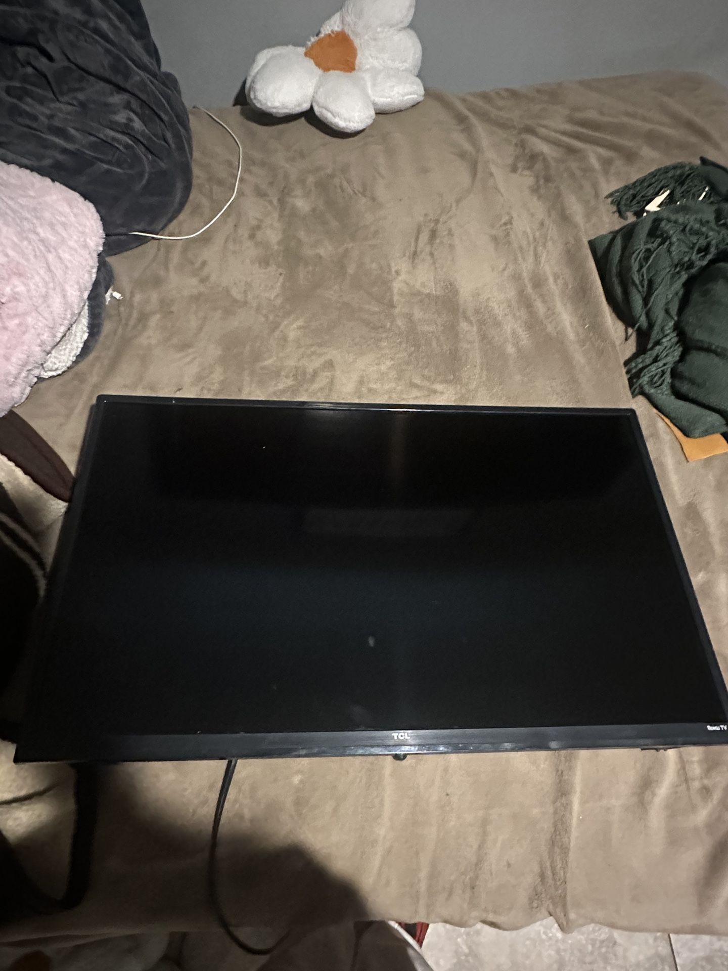 32 inch roku wall mounted tv