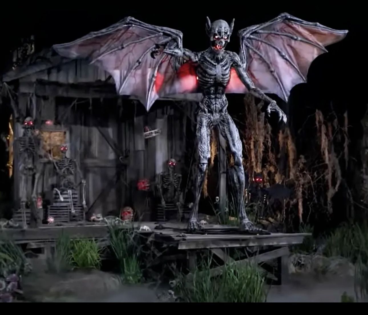 NEW 12.5FT WIDE ANIMATED PREDATOR OF THE NIGHT Halloween Prop *Home