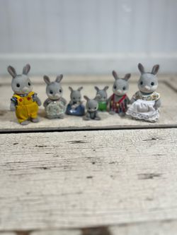 Vintage Sylvanian Families Calico Critters Cottontail Rabbit Family
